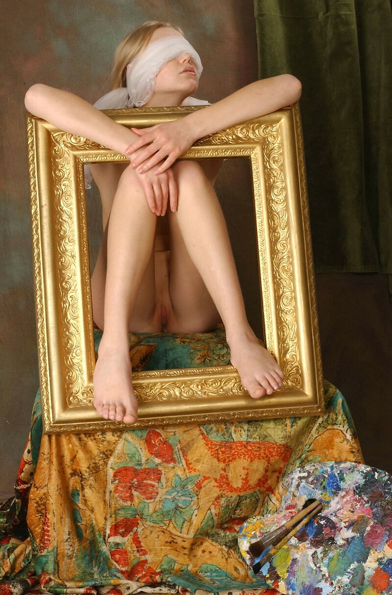Дина, 22
